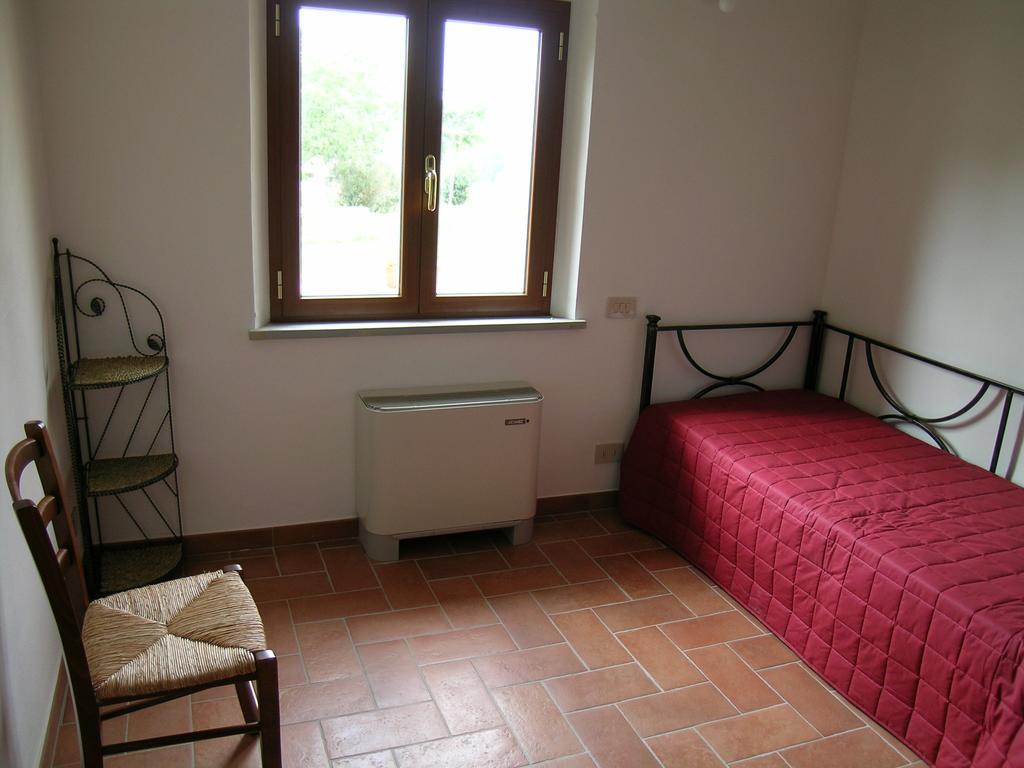 Agriturismo Podere Ossaia Кортона Номер фото
