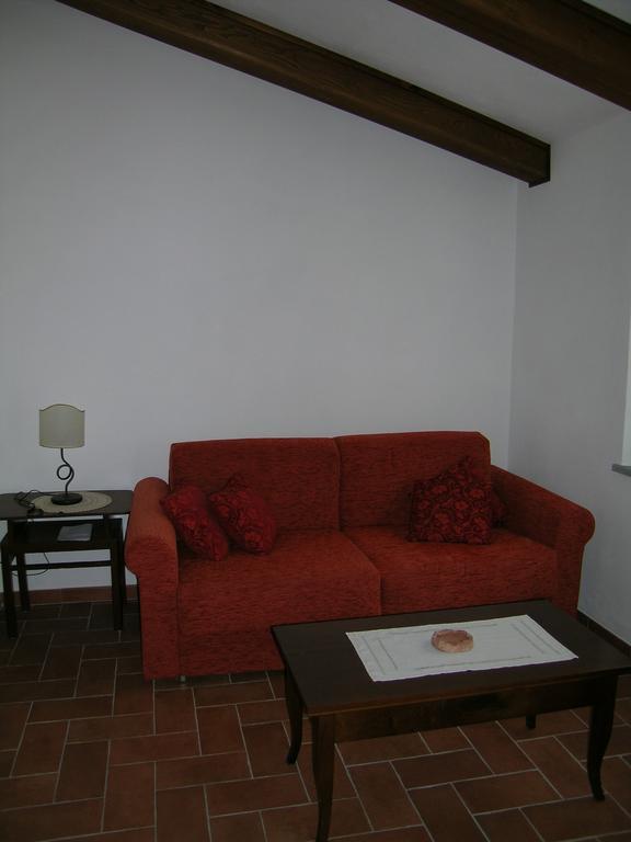 Agriturismo Podere Ossaia Кортона Номер фото